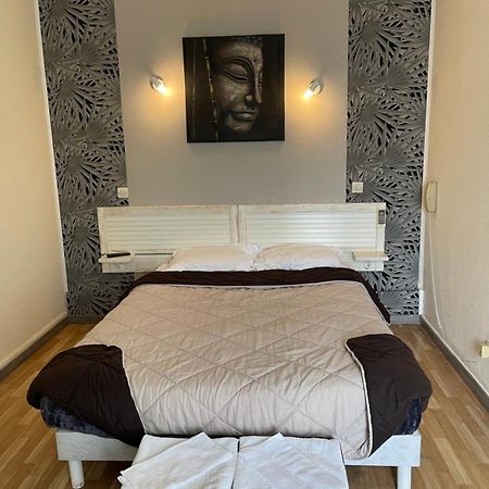 Hotel Auberge Des Charmilles Sainte-Soulle Værelse billede