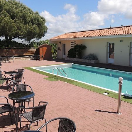 Hotel Auberge Des Charmilles Sainte-Soulle Værelse billede